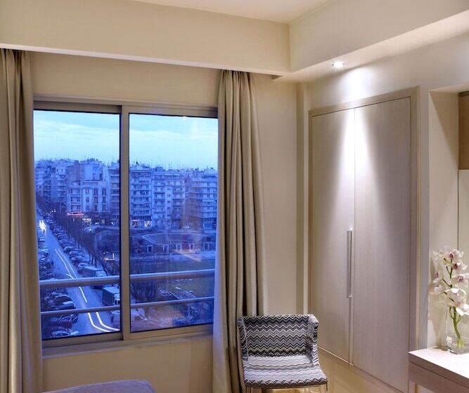 이그제큐티브 룸, Domotel Olympia