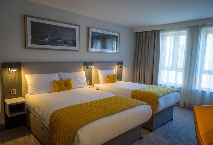 اتاق استاندارد سه نفره, Maldron Hotel Pearse Street Dublin City