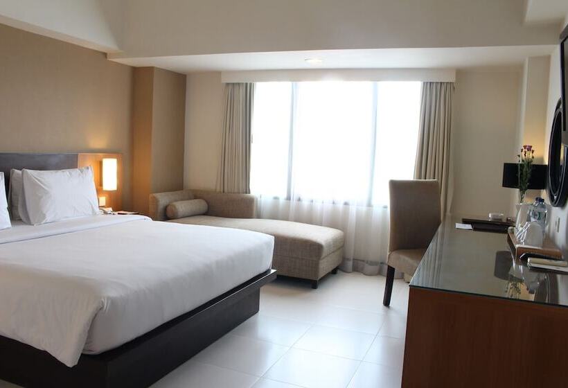 اتاق لوکس, Santika Pandegiling Surabaya