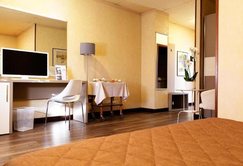 اتاق استاندارد, Jr Hotels Bologna Amadeus
