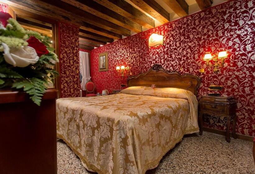 اتاق استاندارد, Antica Locanda Sturion Residenza D Epoca