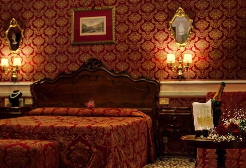 سوئیت جونیور با چشم‌انداز, Antica Locanda Sturion Residenza D Epoca