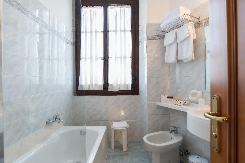 اتاق استاندارد, Paris