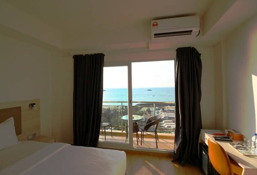 اتاق خانوادگی تودرتو, Icom Marina Sea View