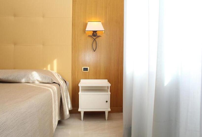 豪华房间, Albergo Russo