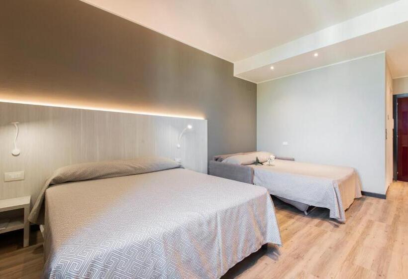 Четырехместный Номер Deluxe, Regent   In Pieno Centro
