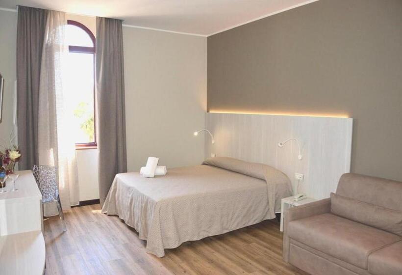 Четырехместный Номер Deluxe, Regent   In Pieno Centro