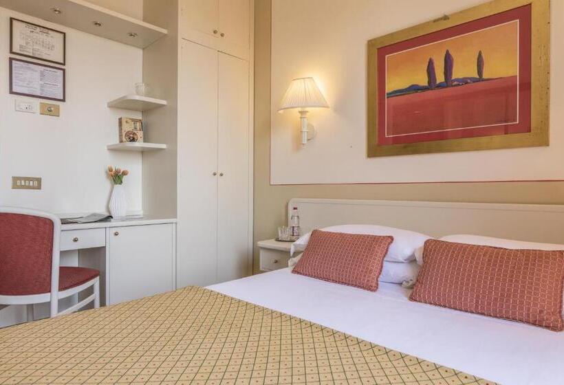 Номер Стандарт с Балконом, Relais Santa Chiara Hotel   Tuscany Charme