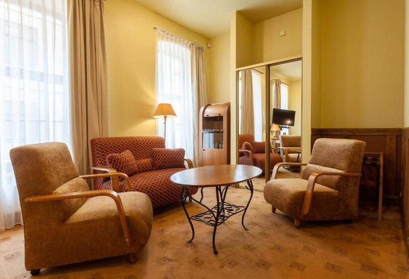 سوئیت با تخت بزرگ, Best Western Santakos
