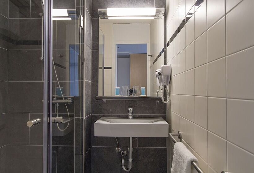 Номер Комфорт, Bastion Hotel Roosendaal