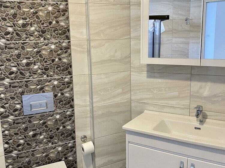اتاق لوکس سه تخته, Cilek Butik Otel