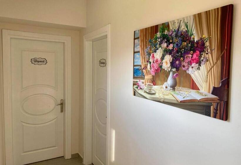 اتاق لوکس سه تخته, Cilek Butik Otel