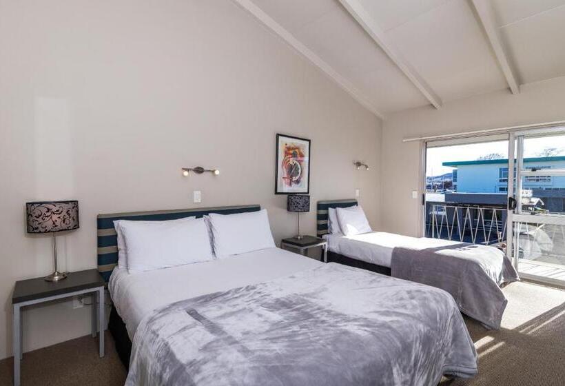 Студия Superior, Twin Peaks Lakeside Inn