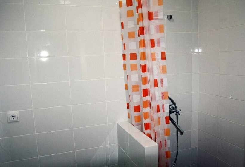 اتاق استاندارد, Good News Hostel