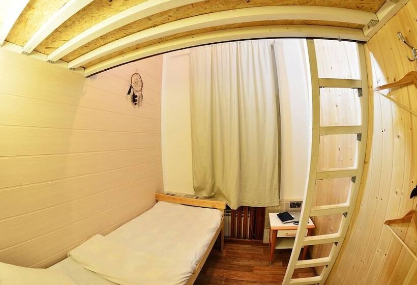 اتاق استاندارد, Good News Hostel