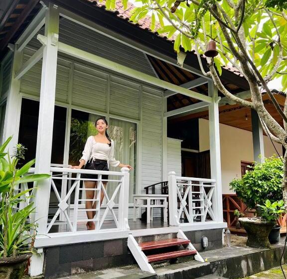 Номер Стандарт Вид на Сад, Tarci Bungalows Lembongan