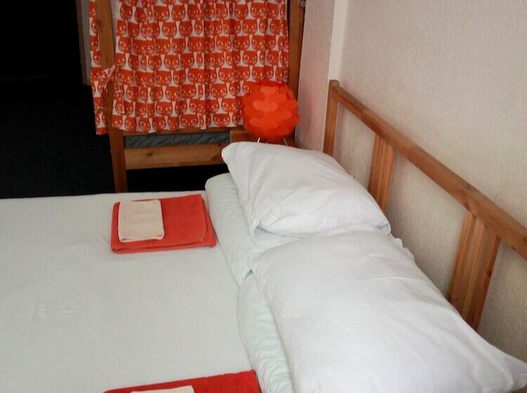 家庭房间共用浴室, Hostel Vishnya