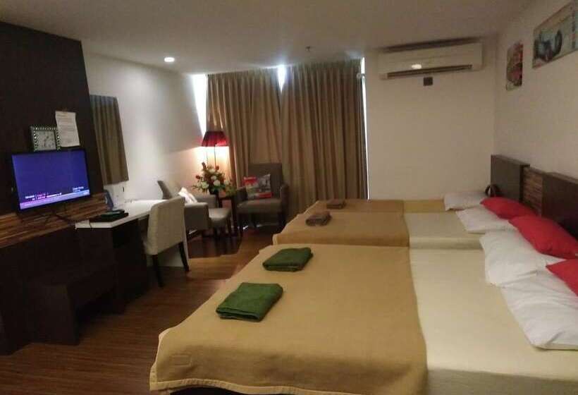 إستديو عائلى, Best Studio Guest House