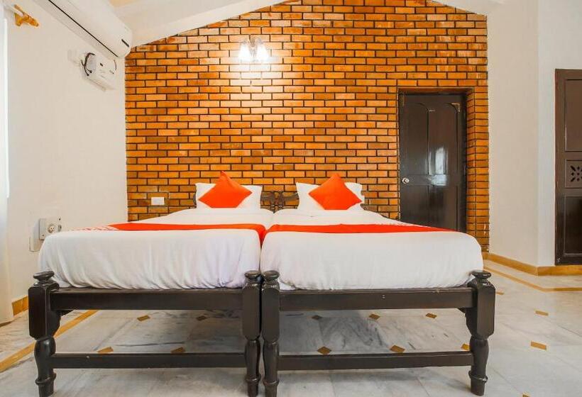 اتاق کلاسیک سه تخته, La Petite By Oyo Rooms