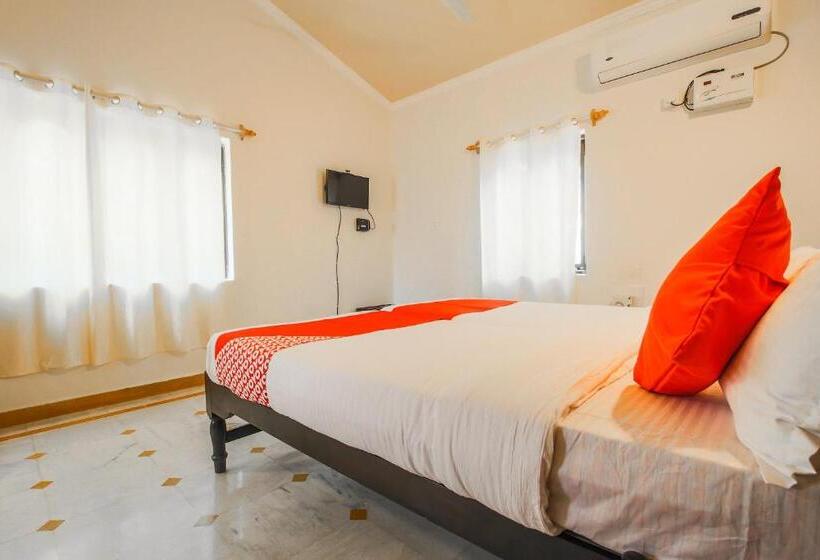 اتاق کلاسیک سه تخته, La Petite By Oyo Rooms