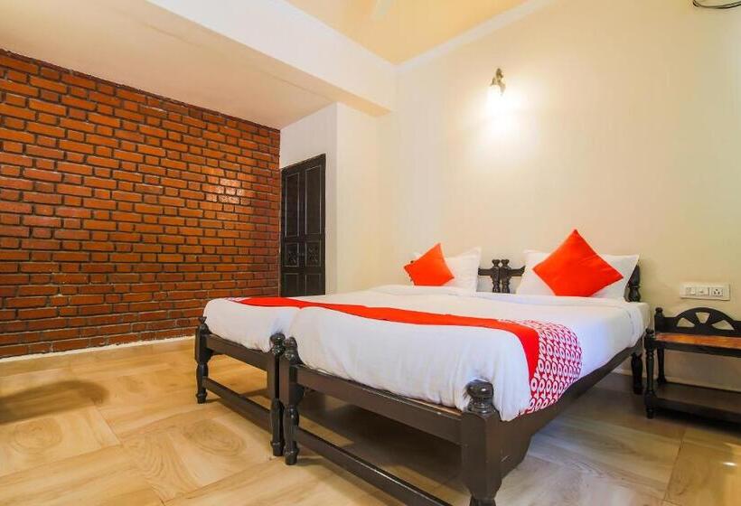 اتاق کلاسیک سه تخته, La Petite By Oyo Rooms