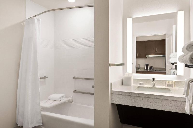 带四张床的标准工作室, Towneplace Suites Cedar Rapids Marion