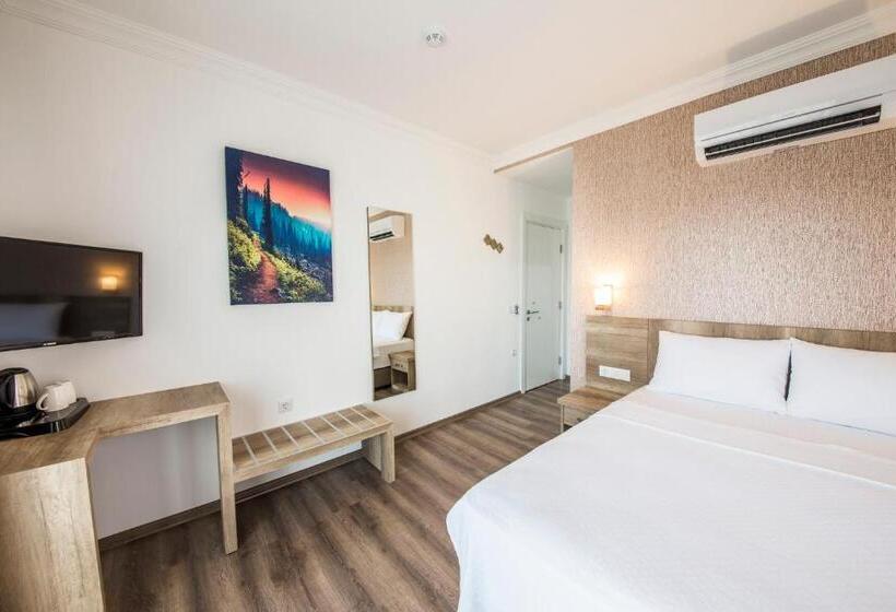 اتاق استاندارد با بالکن و چشم‌انداز دریا, Dekatria Rooms&aparts