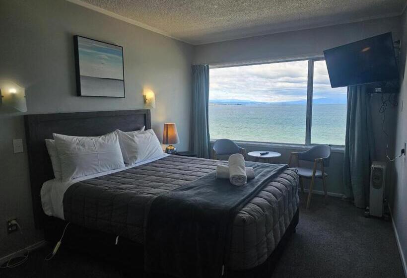 Номер Стандарт Вид на Озеро, Tui Oaks Motel