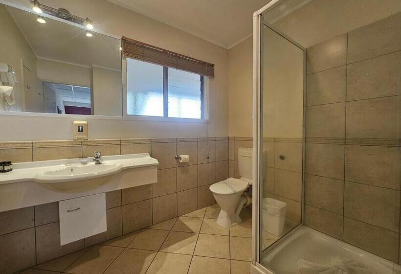 Семейный Номер, Tui Oaks Motel