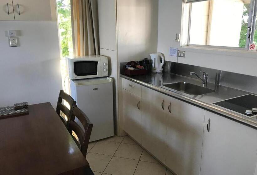 Семейный Номер Вид на Сад, Tui Oaks Motel