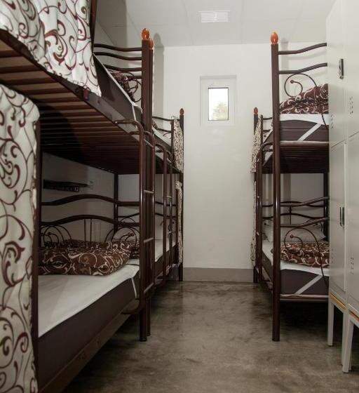 تختخواب در اتاق مشترک, Z Hostel