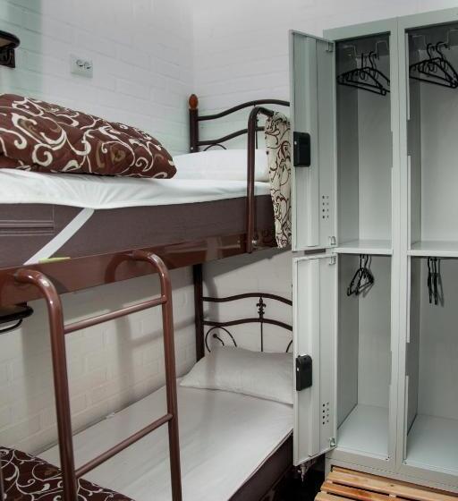تختخواب در اتاق مشترک, Z Hostel