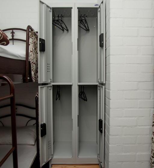 تختخواب در اتاق مشترک, Z Hostel