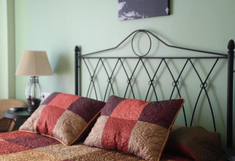 Семейный Номер, Hostal Zaguan