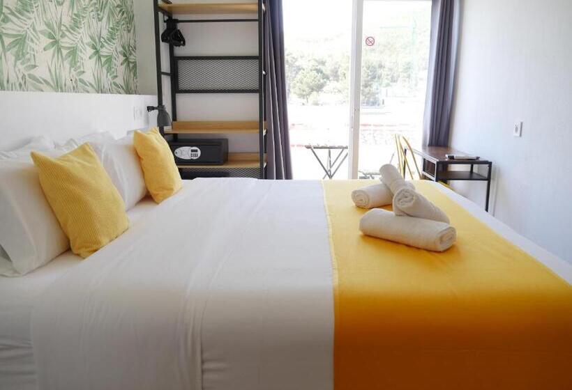 带阳台的豪华间, Nanit Rooms Ibiza Hostal