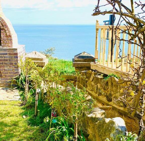 オーシャンビュースタンダードルームバルコニー付き, Villa Mentone