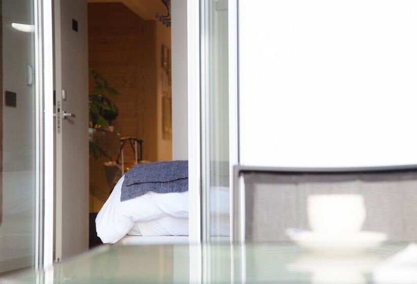Superior Room with Terrace, Casa Nicolasa