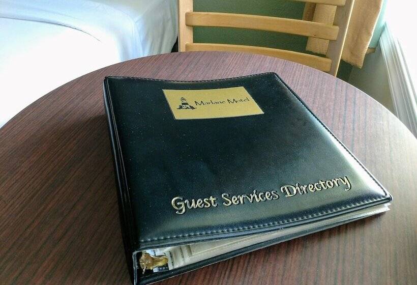 اتاق استاندارد با چشم‌انداز استخر, Marlane Motel