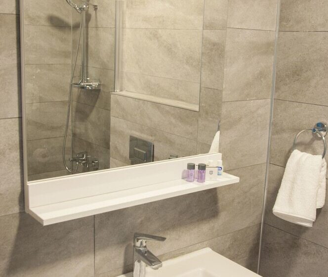 اتاق استاندارد با تخت دوبل, Room Room Motel