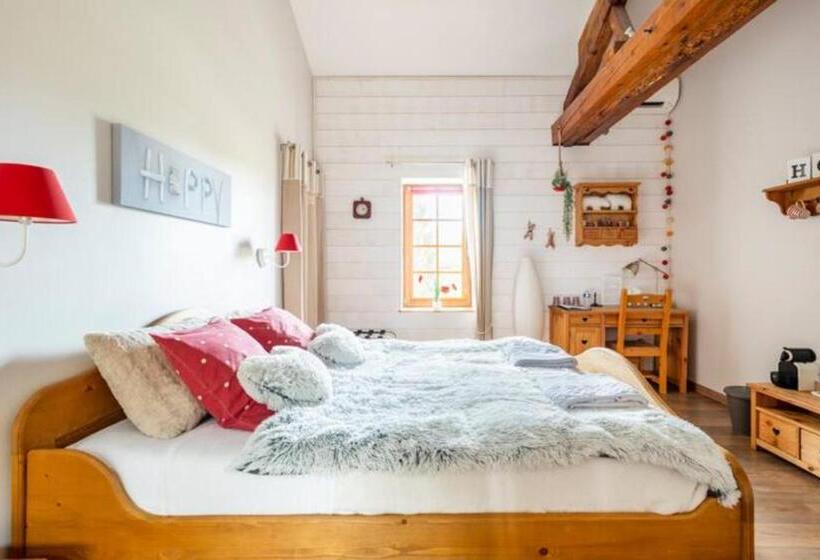 اتاق استاندارد سه نفره, B&b Des Histoires D Anges   Côté Jardin   Accueil Vélo