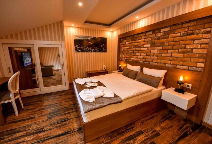 اتاق لوکس, Serah Residence
