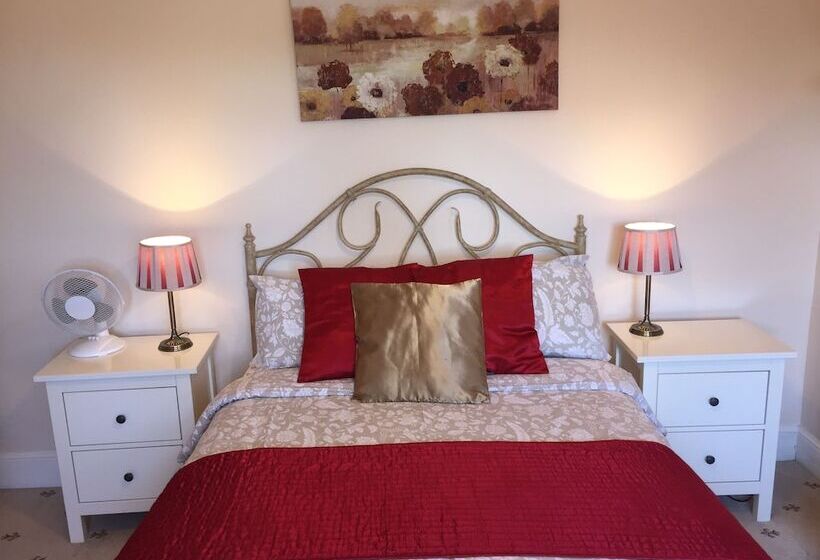 اتاق استاندارد, Shrubbery Guest House