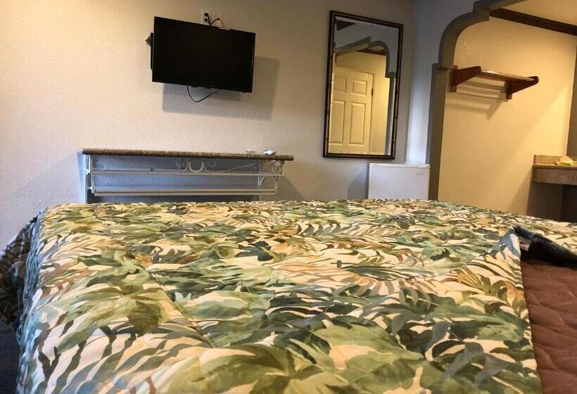חדר סטנדרט עם מיטת קינג, Starlight Inn, Valley Blvd   Downtown La