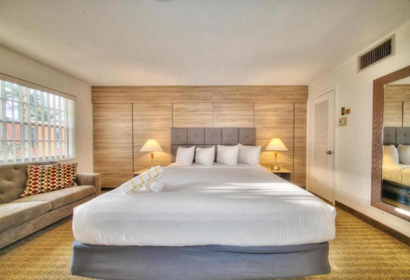 스탠다드 스튜디오 킹침대, Club Lux Resort By The Beach