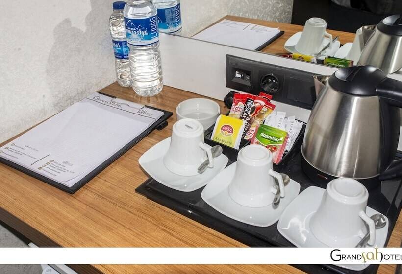 اتاق استاندارد سه نفره, Grand şah Otel