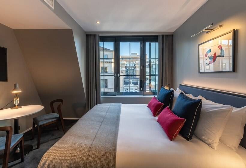 Номер Стандарт, The Resident Covent Garden