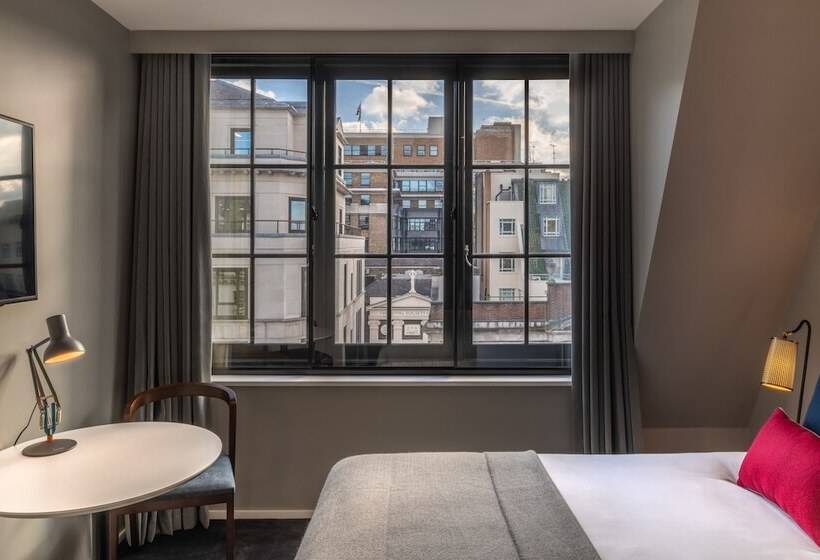 Номер Стандарт, The Resident Covent Garden