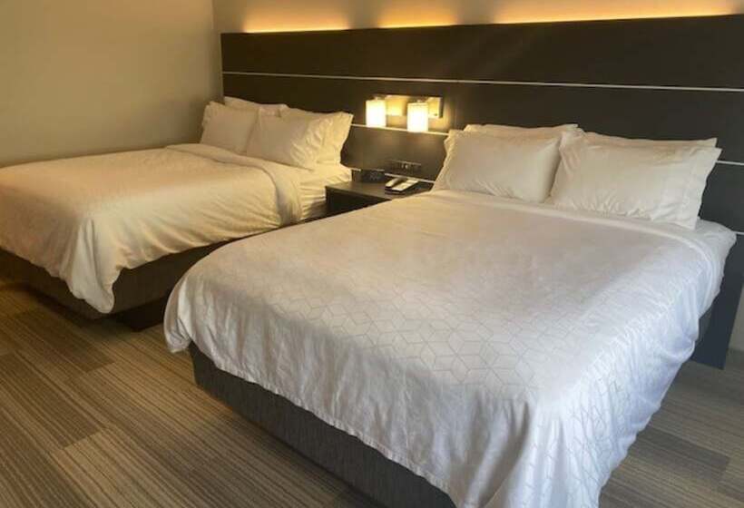 스탠다드 룸, Holiday Inn Express & Suites Warrensburg North, An Ihg