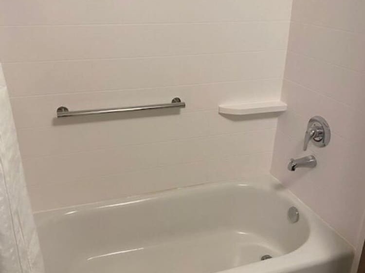스위트, Holiday Inn Express & Suites Warrensburg North, An Ihg