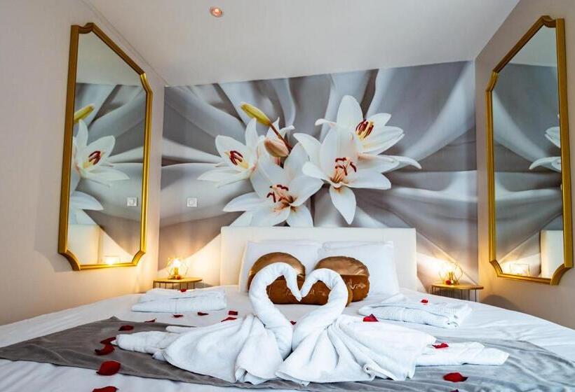استودیوی استاندارد, Studio Romantique Jacuzzi Ou Spa Balneo Privatif Et Jardin Au Temps Des Cerises La Ciotat